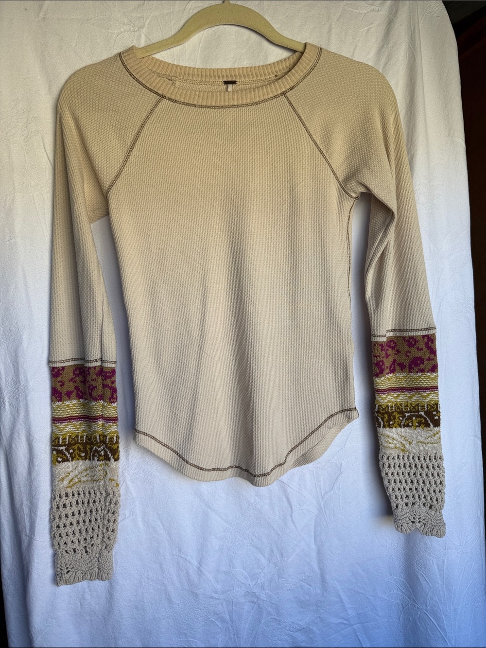 Free People Cream Long-Sleeve Thermal Top with Patterned Sleeve Details Small